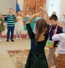 Разноцветный зонтик осени_3