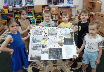 Стенд для родителей о Блокадном Ленинграде